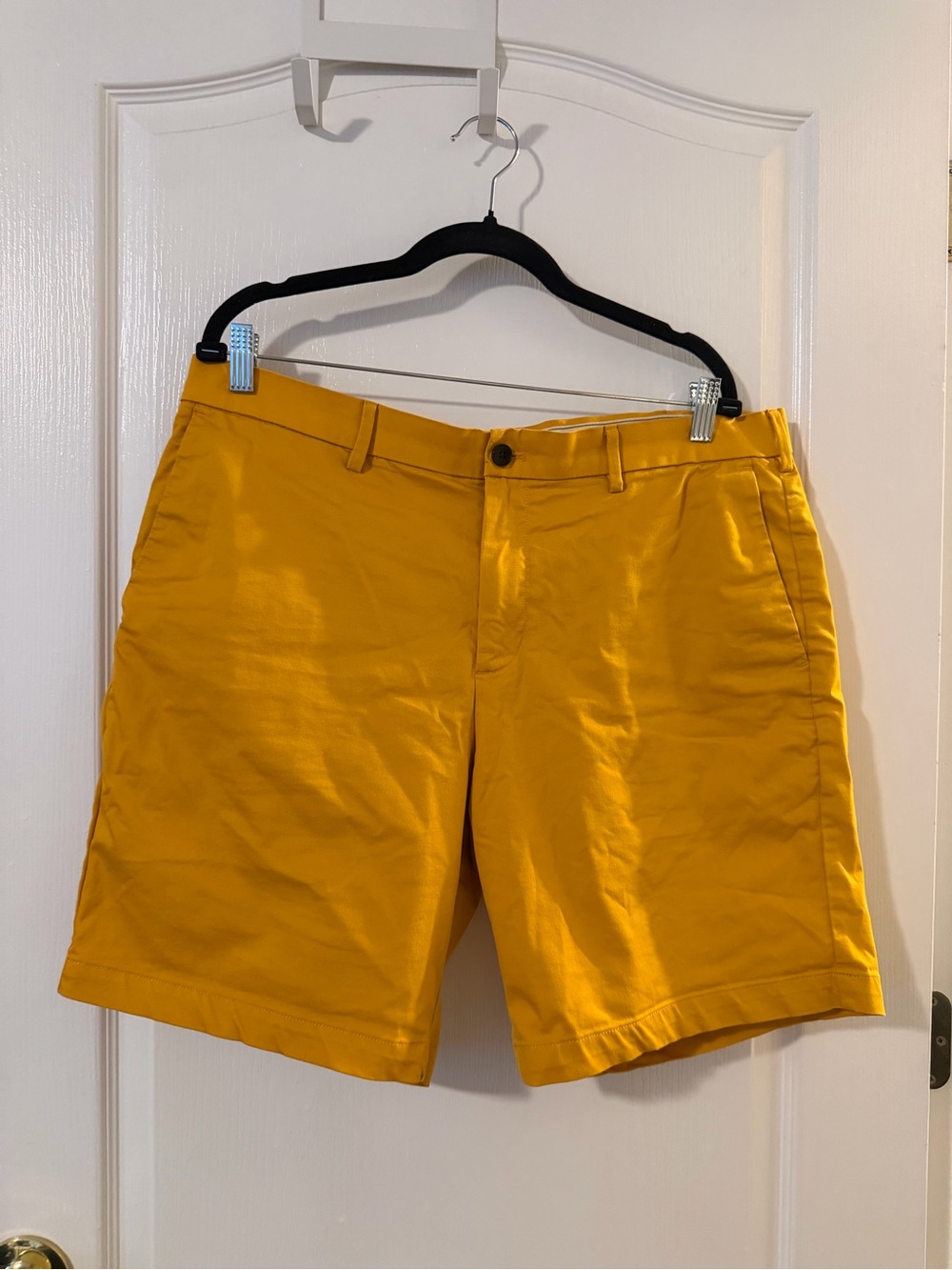 Banana Republic Men's Mustard Yellow Flat-Front Chino Shorts